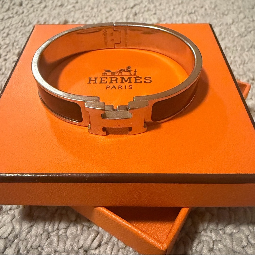 Women’s or Heremes PM BRACELET.